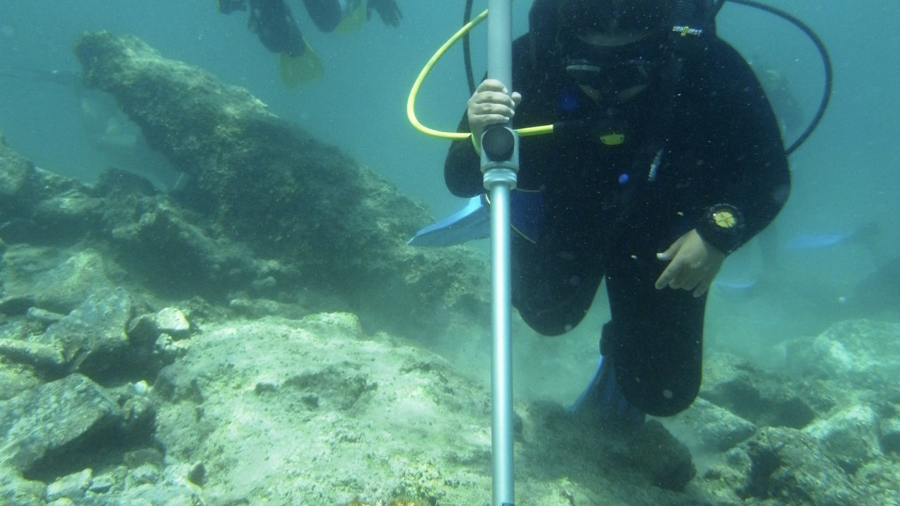 On- and Underwater